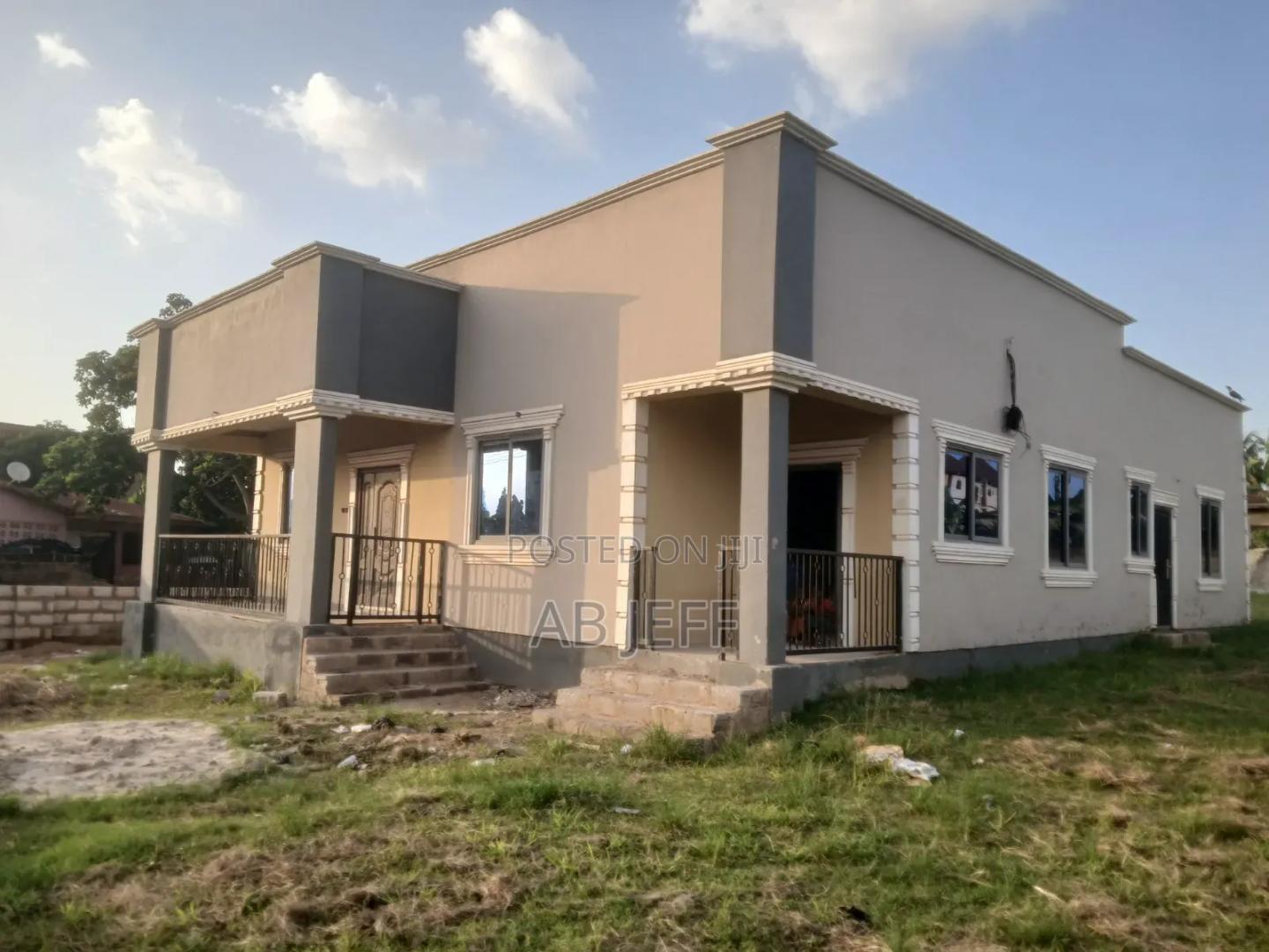 4bdrm House in Abuakwa, Atwima Nwabiagya for rent - 4 bedroom House in Ashanti, Atwima Nwabiagya - Rent