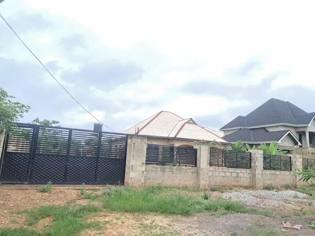 4bdrm House in Ampabame No2, Atwima Kwanwoma for sale - 4 bedroom House in Ashanti, Atwima Kwanwoma - Sale