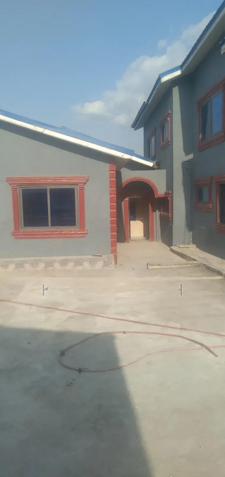 7bdrm Penthouse in Mark Estate At, Kumasi Metropolitan for rent - 7 bedroom Apartment in Ashanti, Kumasi Metropolitan - Rent