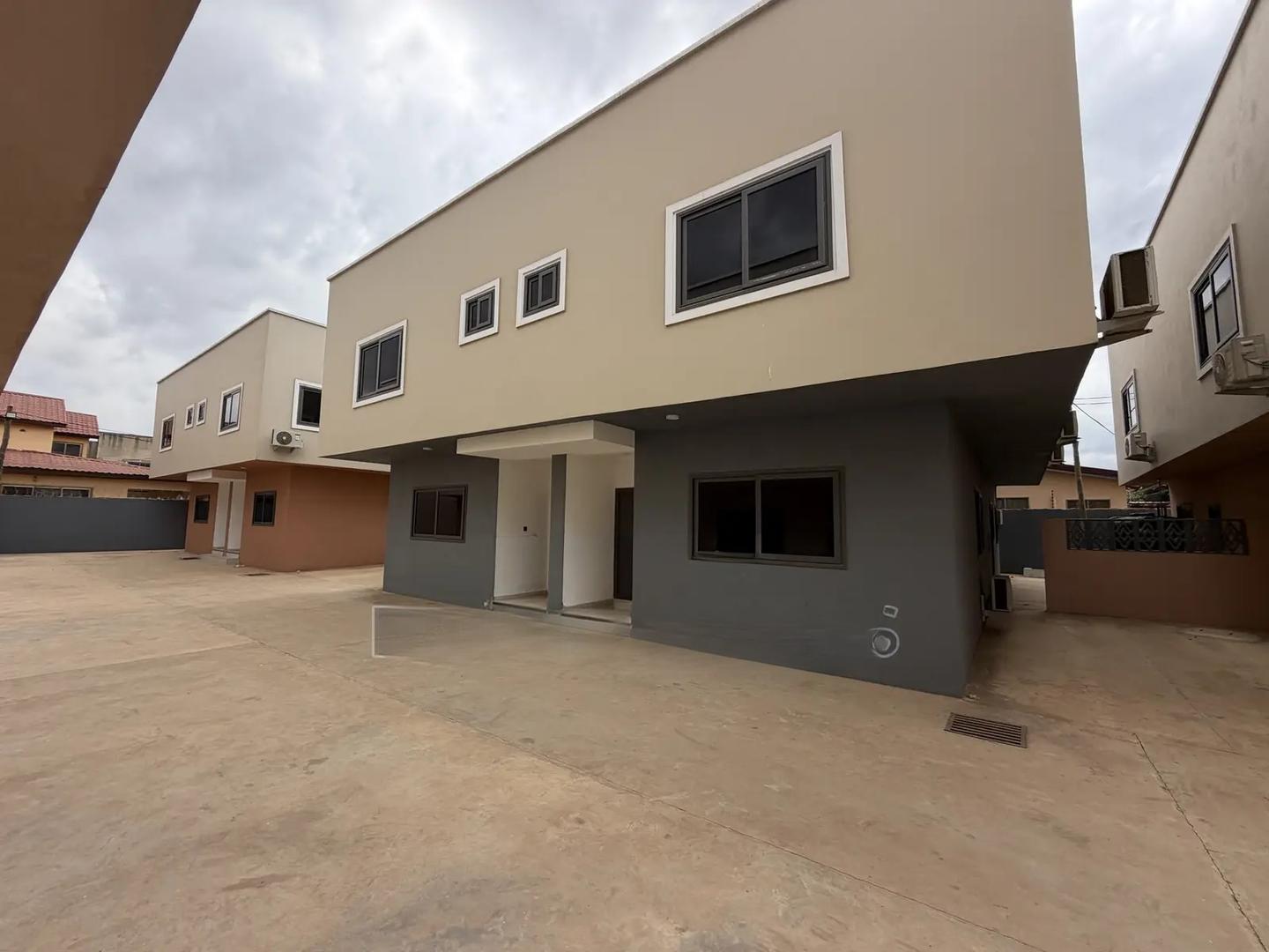 3bdrm Townhouse / Terrace in Adenta for rent - 3 bedroom House in Greater Accra, Adenta - Rent