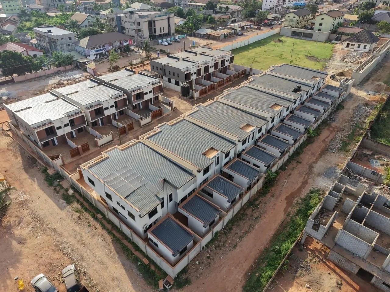3bdrm Duplex in Abokobi, Accra Metropolitan for sale - 3 bedroom House in Greater Accra, Accra Metropolitan - Sale