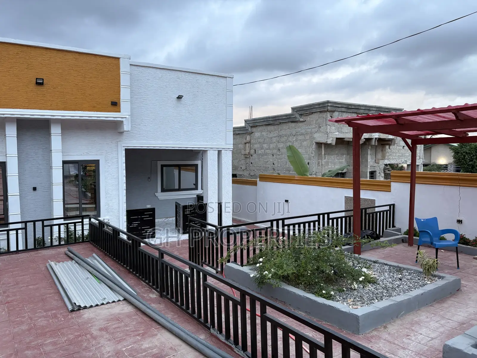 4bdrm House in Buokrom Estate Area., Kwabre for sale - 4 bedroom House in Ashanti, Kwabre - Sale