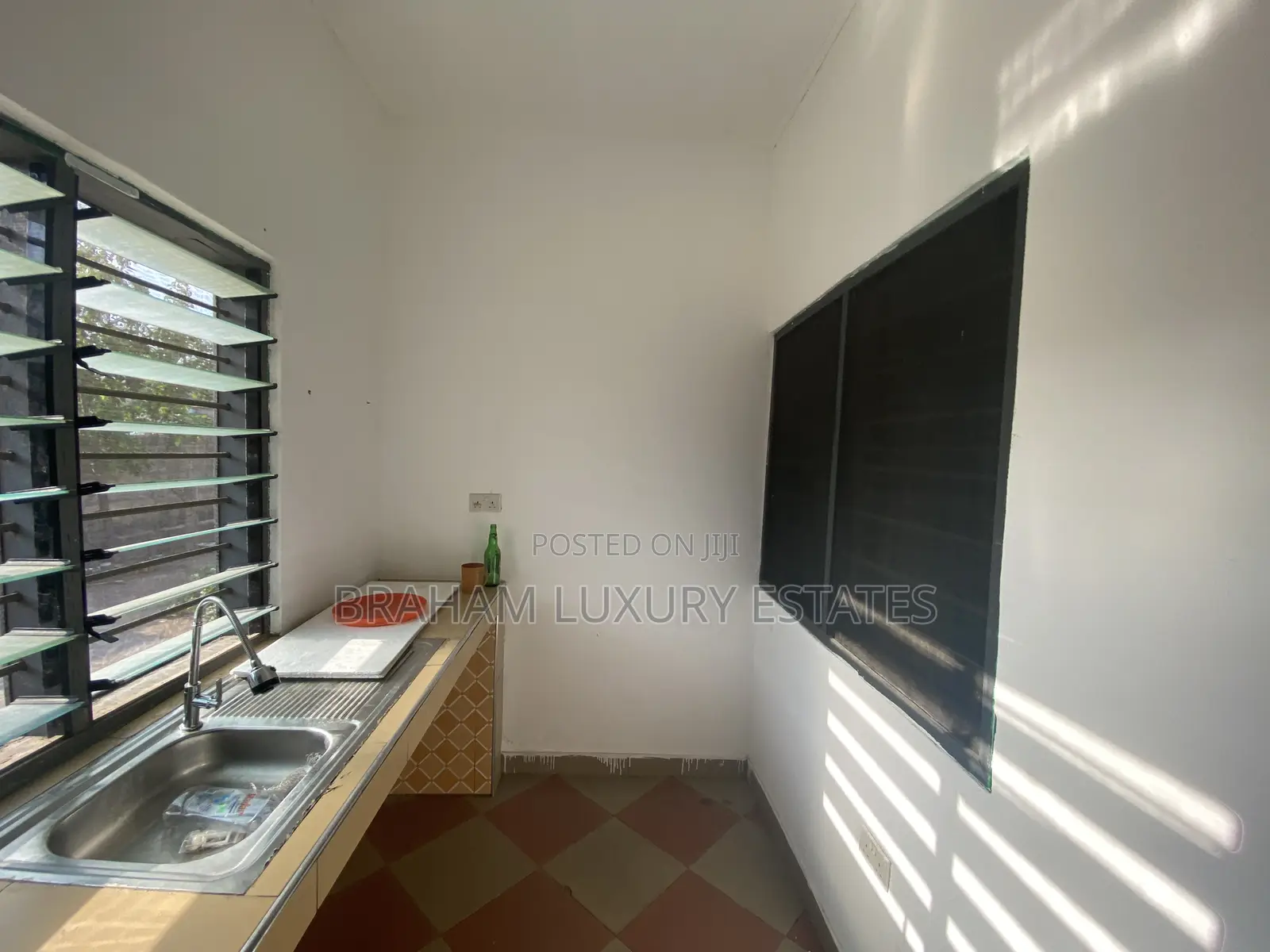 1bdrm Apartment in Braham Luxury, Nungua for rent - 1 bedroom Apartment in Greater Accra, Nungua - Rent