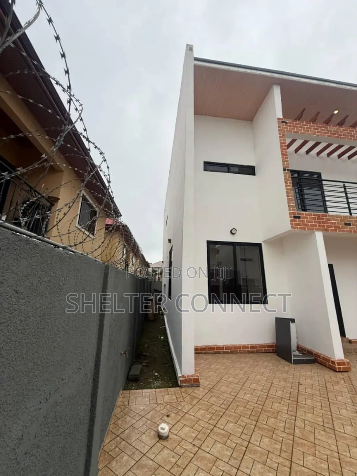 3bdrm Duplex in Oyarifa Tipper, Ghana Flag for rent - 3 bedroom House in Greater Accra, Oyarifa, Ghana Flag - Rent