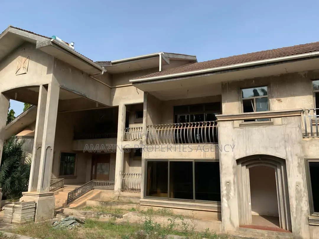 A 0.88 Acre of Land at East Airport - Land in Greater Accra, Airport Residential Area - Sale
