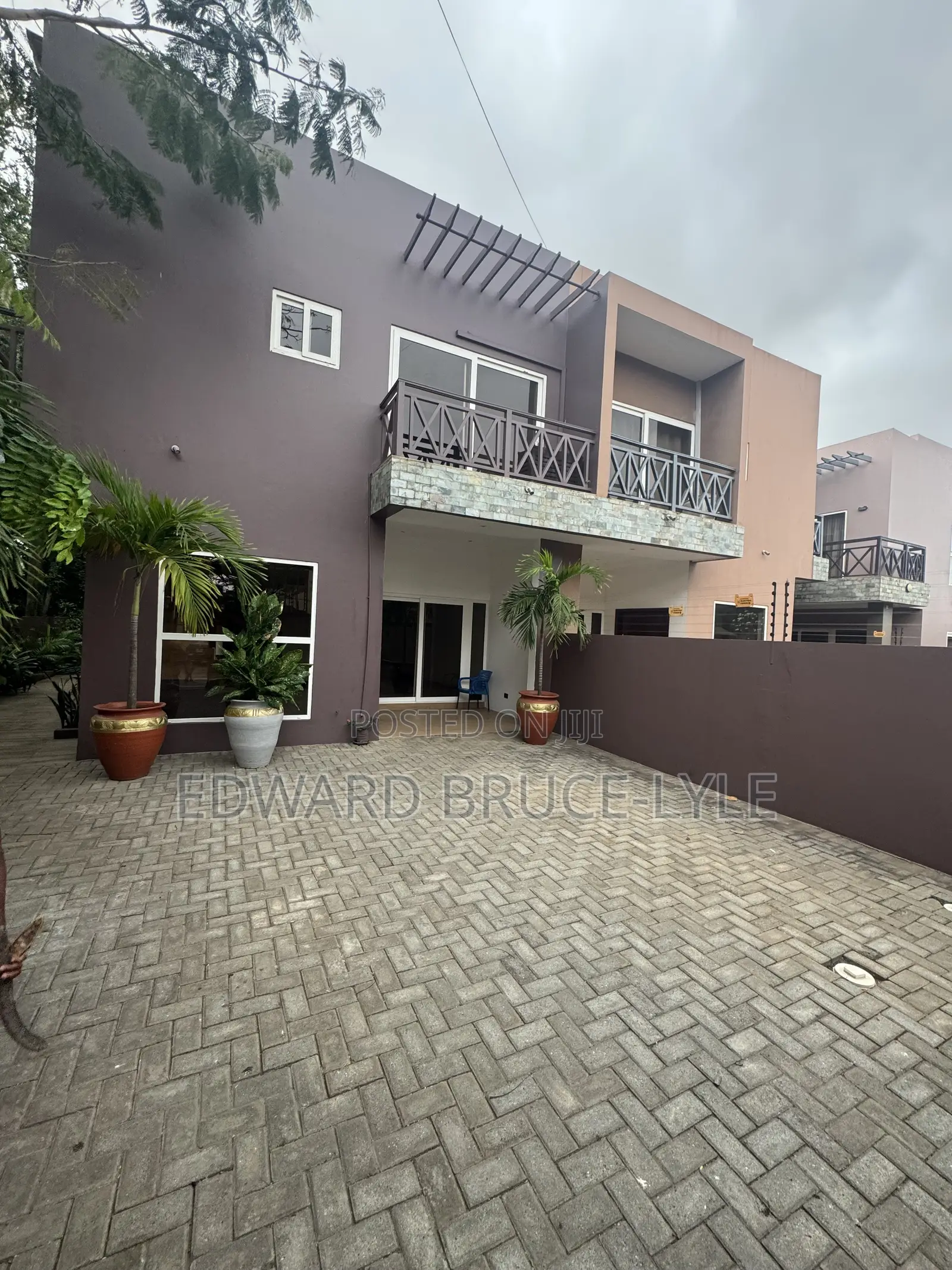 4-bedroom Semi-detached Duplex Townhouse - House in Greater Accra, Airport Residential Area - Rent