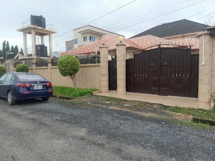 3 bedroom house for rent at East Legon mempeasam - 3 bedroom House in East Legon mempeasam - Rent