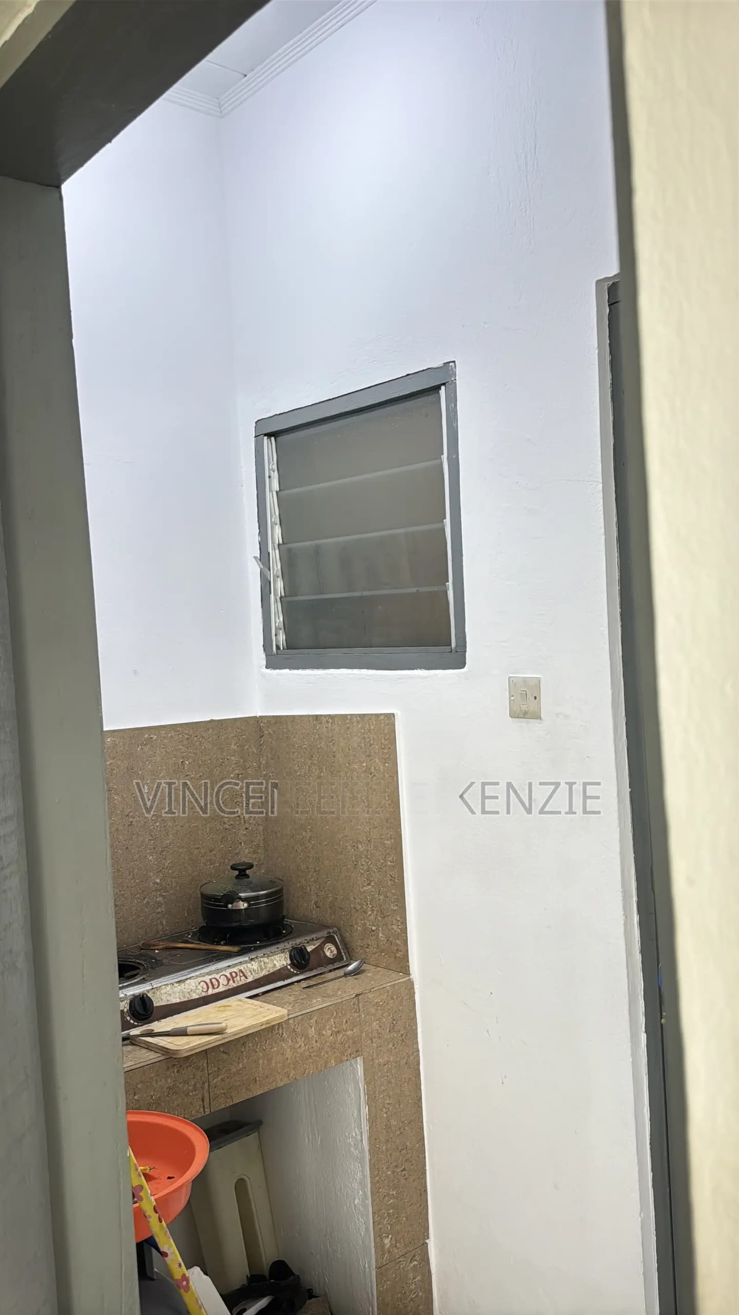 1bdrm Block of Flats in American House for rent - 1 bedroom House in Greater Accra, East Legon, American House, 11/08 - Rent