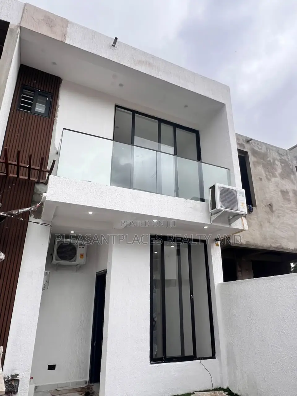 2bdrm House in Pleasantplaces And, Ashaley Botwe for sale - 2 bedroom House in Greater Accra, Ashaley Botwe - Sale
