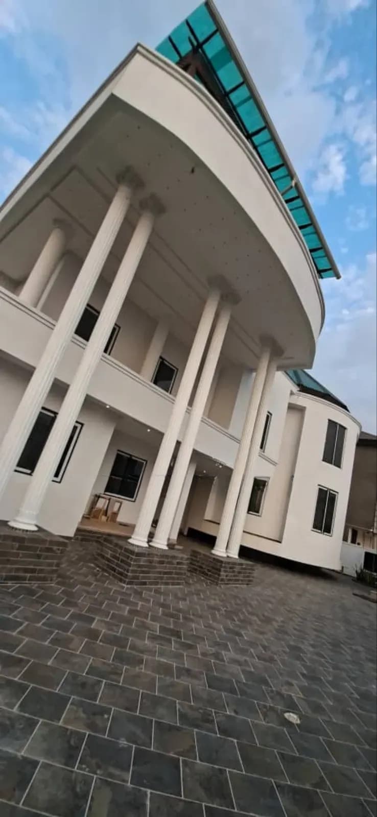 Furnished 5bdrm Mansion in B2 Properties Agency, Kumasi Metropolitan - 5 bedroom House in Ashanti, Kumasi Metropolitan - Sale