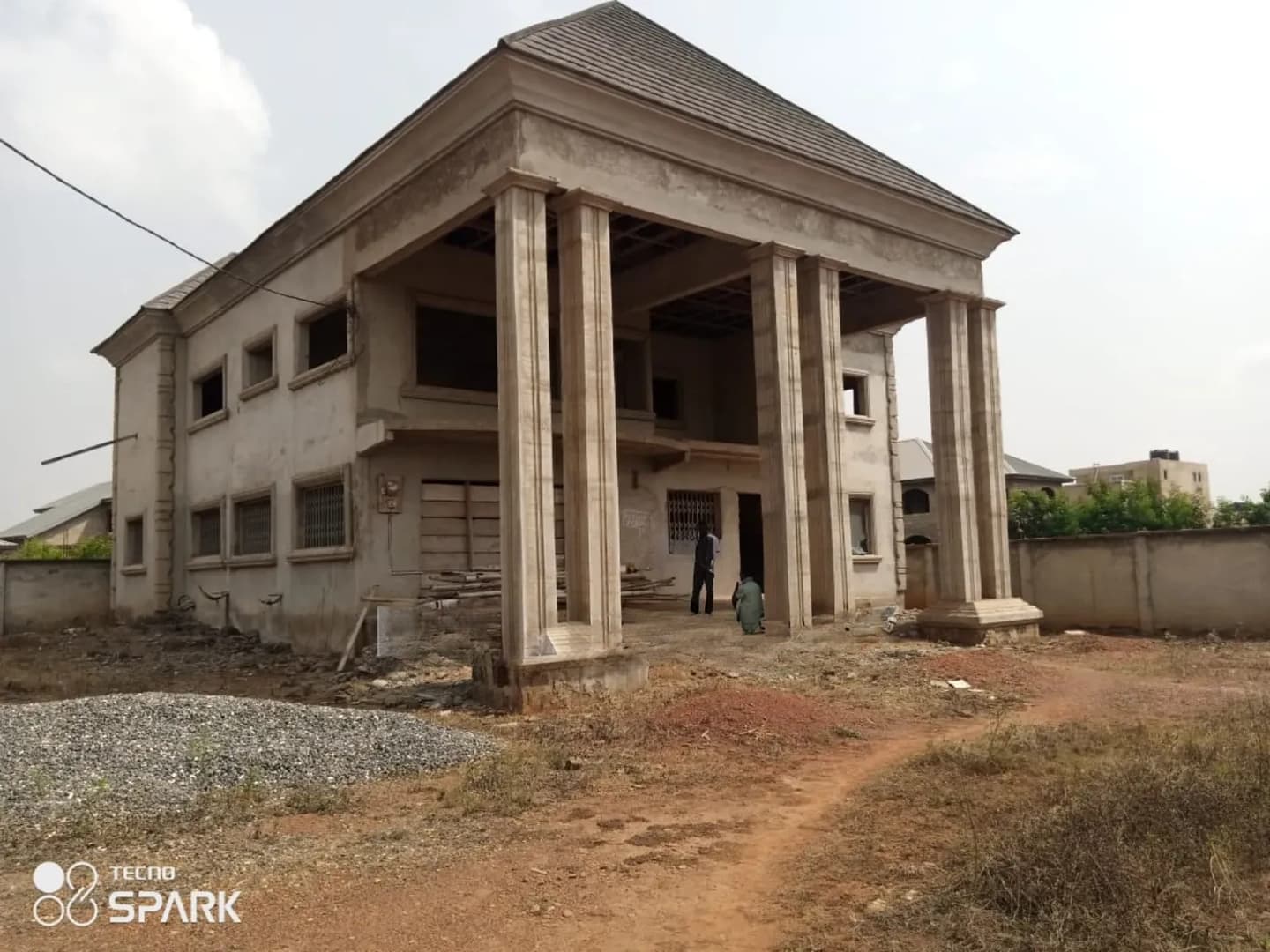 8bdrm Mansion in Valley View Area for sale - 8 bedroom House in Greater Accra, Oyibi, Valley View Area - Sale
