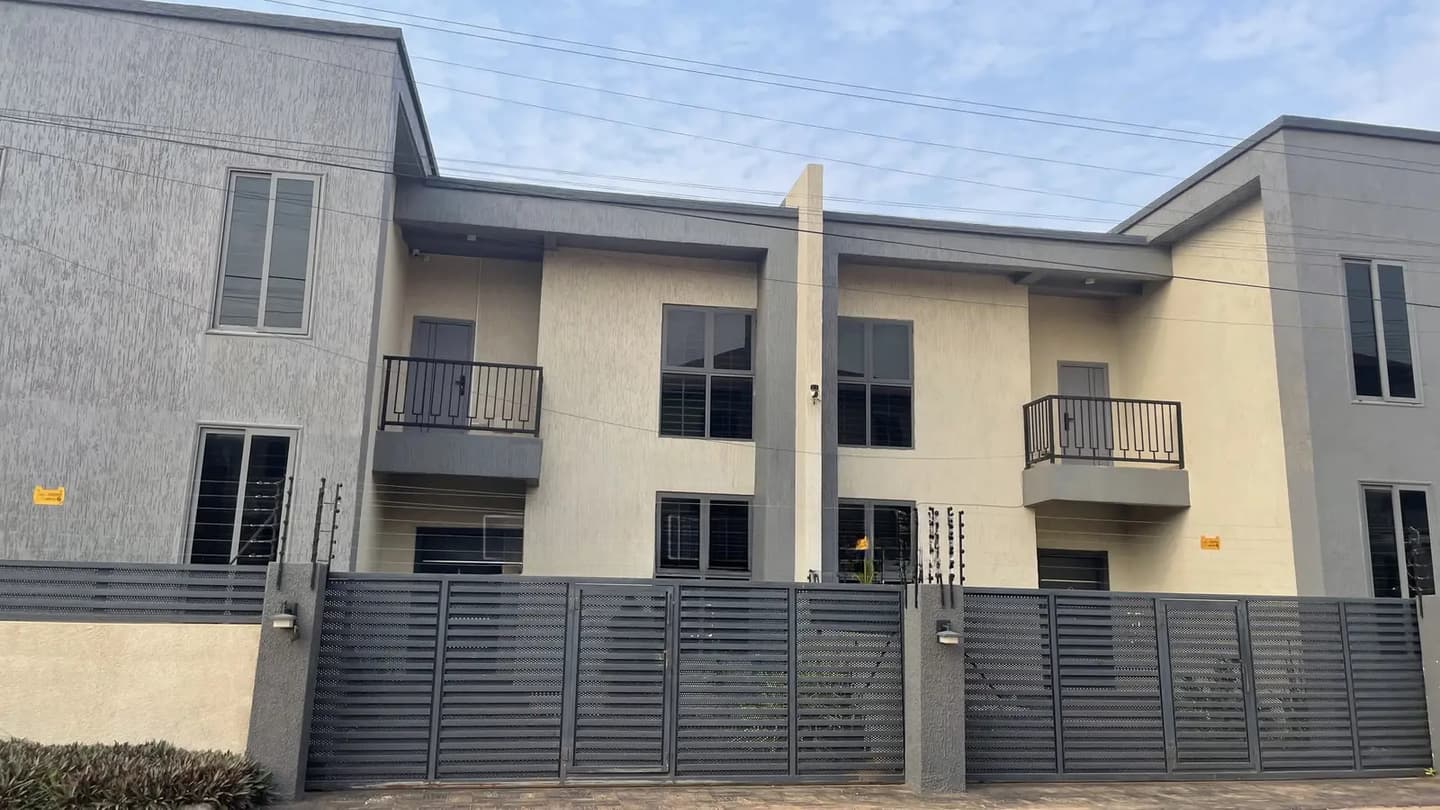 Furnished 4bdrm Townhouse / Terrace in Royal Homes Gh, East Legon - 4 bedroom House in Greater Accra, East Legon - Rent
