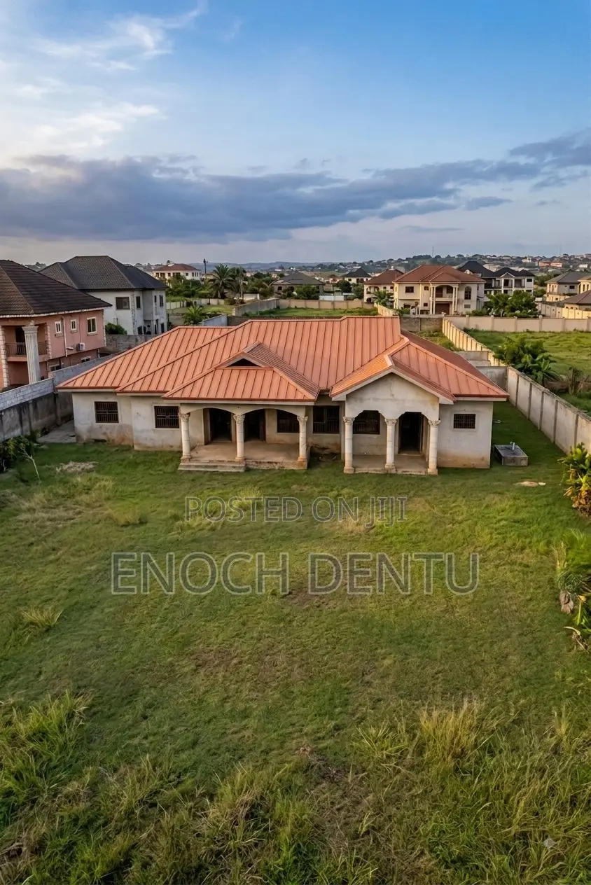 6bdrm House in Kumasi Metropolitan for sale - 6 bedroom House in Ashanti, Kumasi Metropolitan - Sale