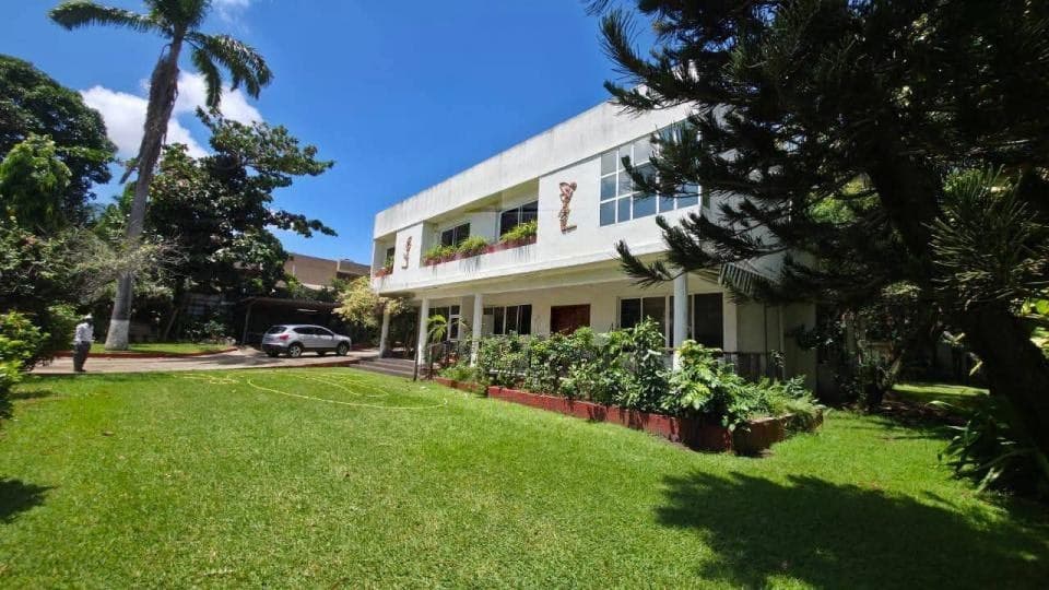 5 bedroom house for rent at Airport Area - 5 bedroom House in Airport Area - Rent