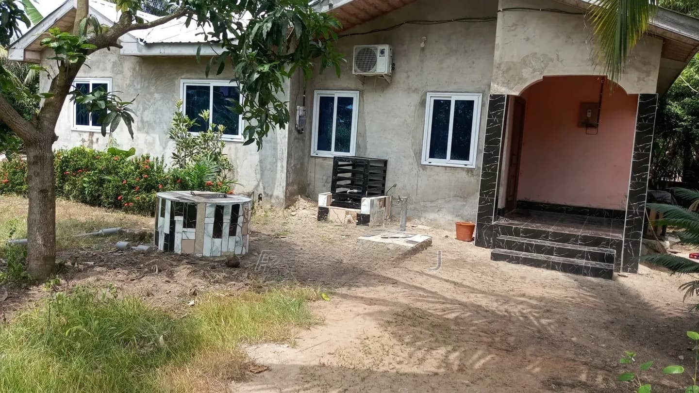 3bdrm Mansion in Agavenya Junction, New-Juaben Municipal for rent - 3 bedroom House in Eastern Region, New-Juaben Municipal - Rent