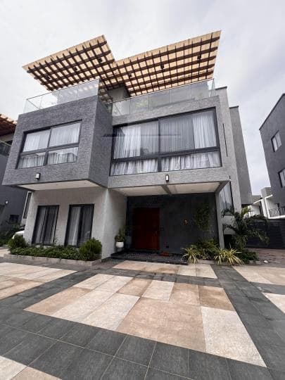 4 bedroom furnished townhouse for rent at Airport Ridge - 4 bedroom House in Airport Ridge - Rent