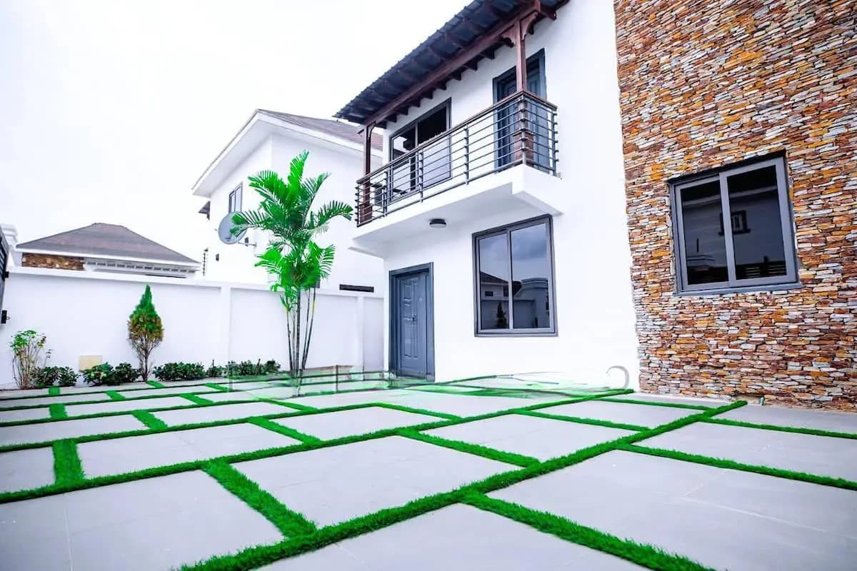 Furnished 3bdrm House in Tema Community 25 for sale - 3 bedroom House in Greater Accra, Tema Metropolitan, Community 25 - Sale