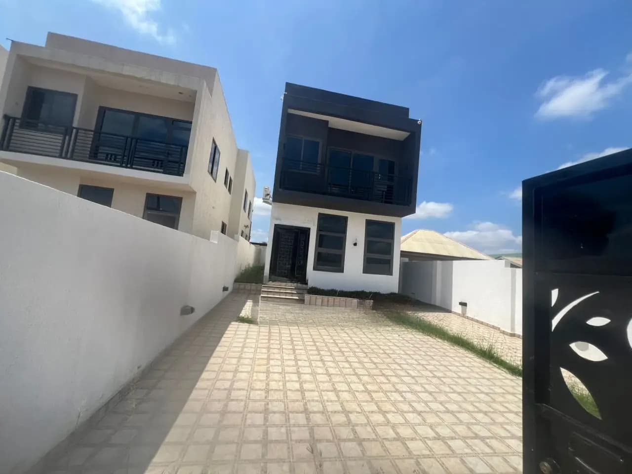 4bdrm House in E A Properties, Sakumono for sale - 4 bedroom House in Greater Accra, Tema Metropolitan, Sakumono - Sale