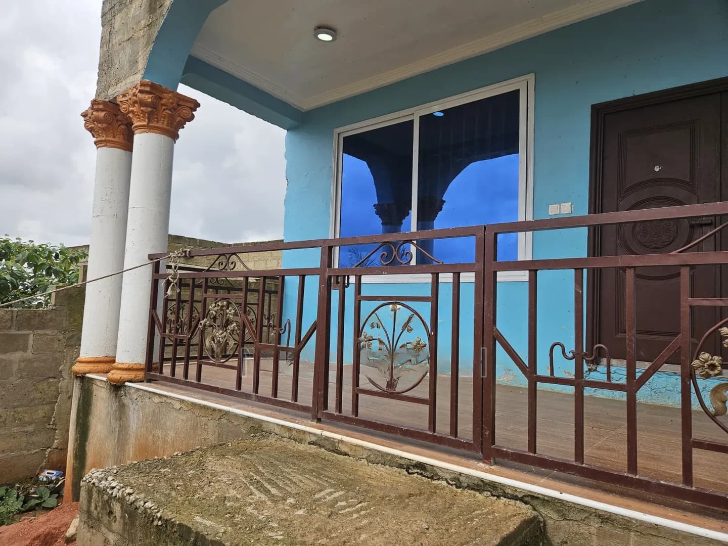 6bdrm House in Kwabre for sale - 6 bedroom House in Ashanti, Kwabre, 27/08 - Sale