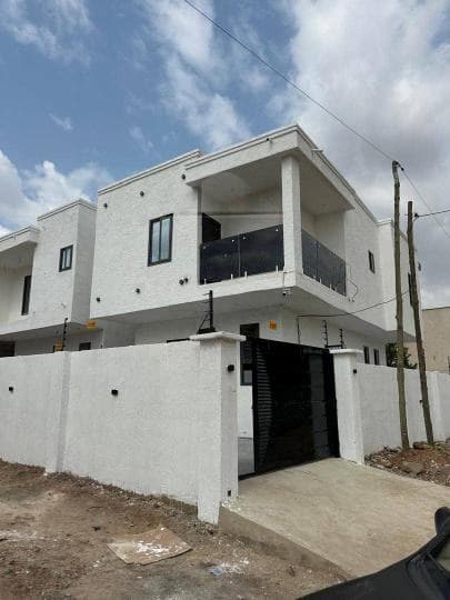 3 bedroom house for sale at East Legon school junction - 3 bedroom House in East Legon school junction - Sale