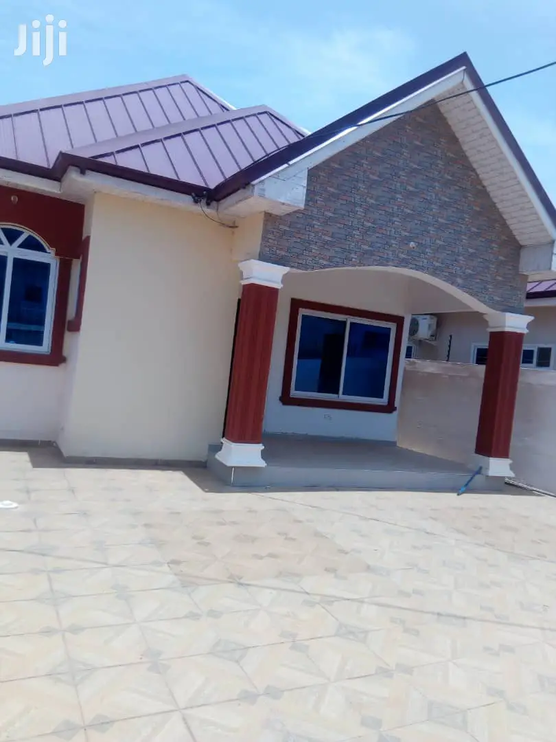 3bdrm House in Bronko Housing, Accra Metropolitan for sale - 3 bedroom House in Greater Accra, Accra Metropolitan - Sale