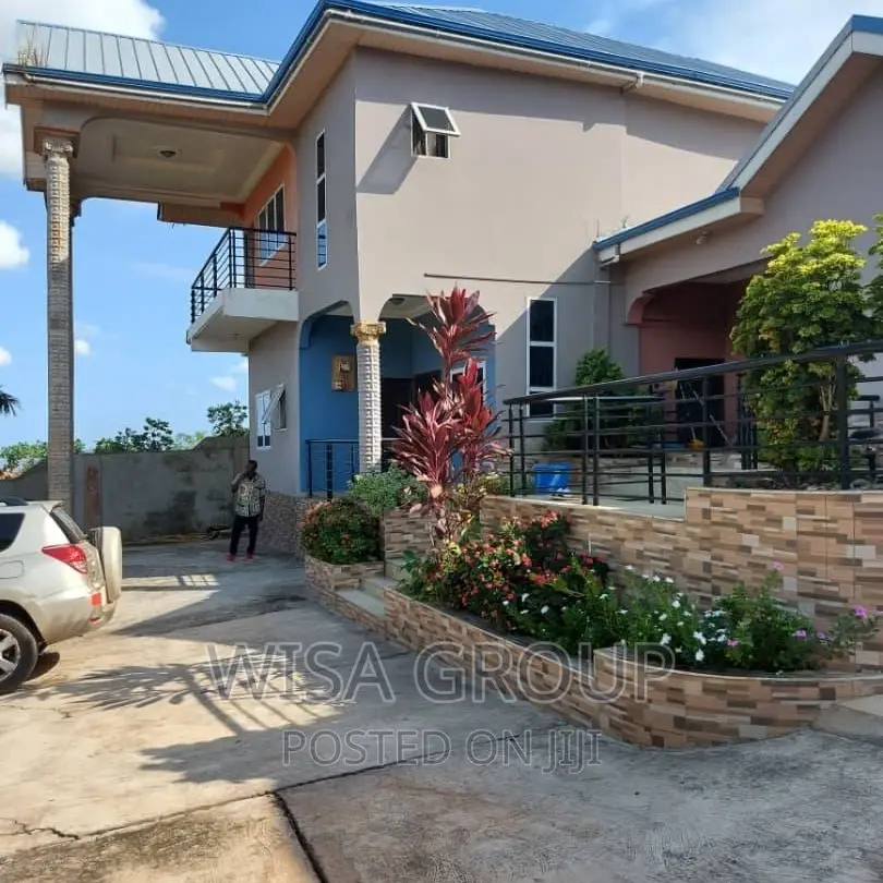 6bdrm Duplex in Wisa Groups, Accra Metropolitan for sale - 6 bedroom House in Greater Accra, Accra Metropolitan - Sale
