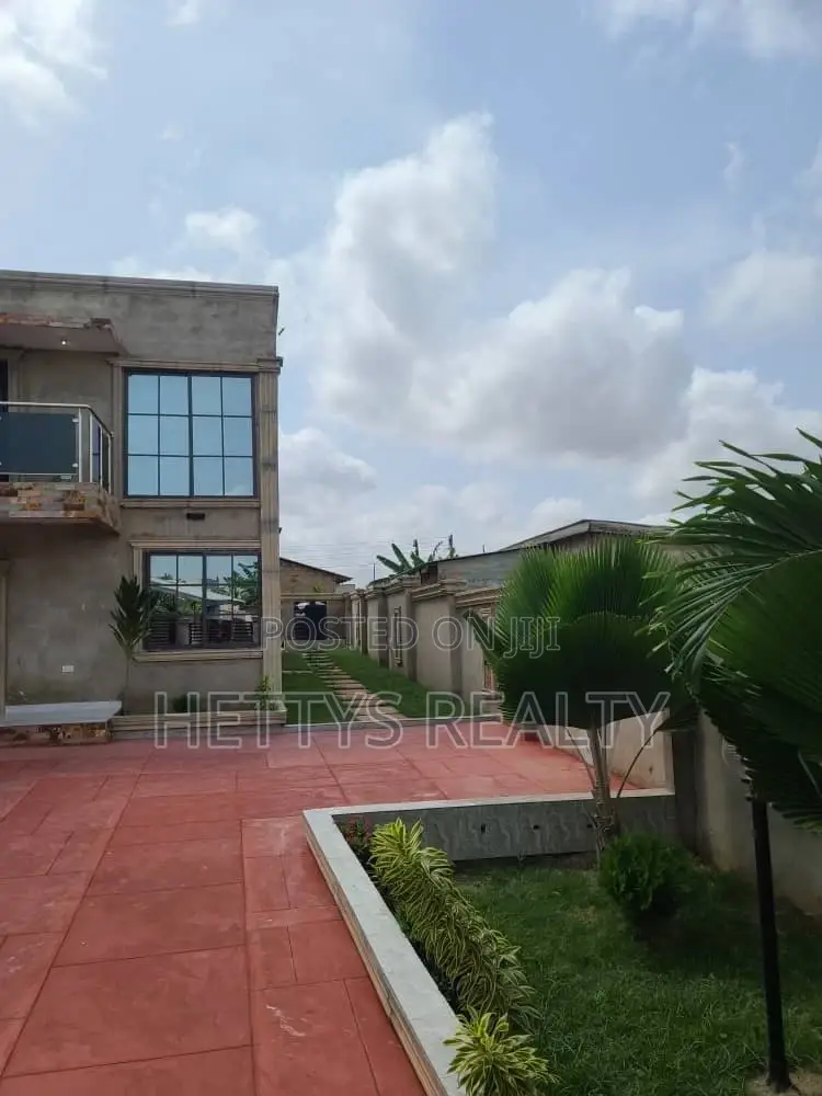 3bdrm House in Pokuase for sale - 3 bedroom House in Greater Accra, Pokuase - Sale