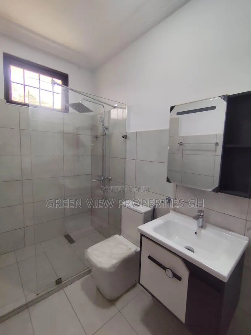 15 Bedroom House Commercial Property for Rent - 15 bedroom Commercial in Greater Accra, Roman Ridge, Roman Ridge Shopping Arcade - Rent