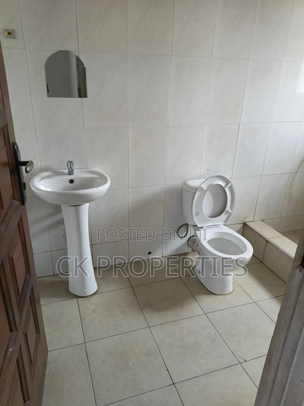 2bdrm Apartment in West Legon for rent - 2 bedroom Apartment in Greater Accra, West Legon - Rent