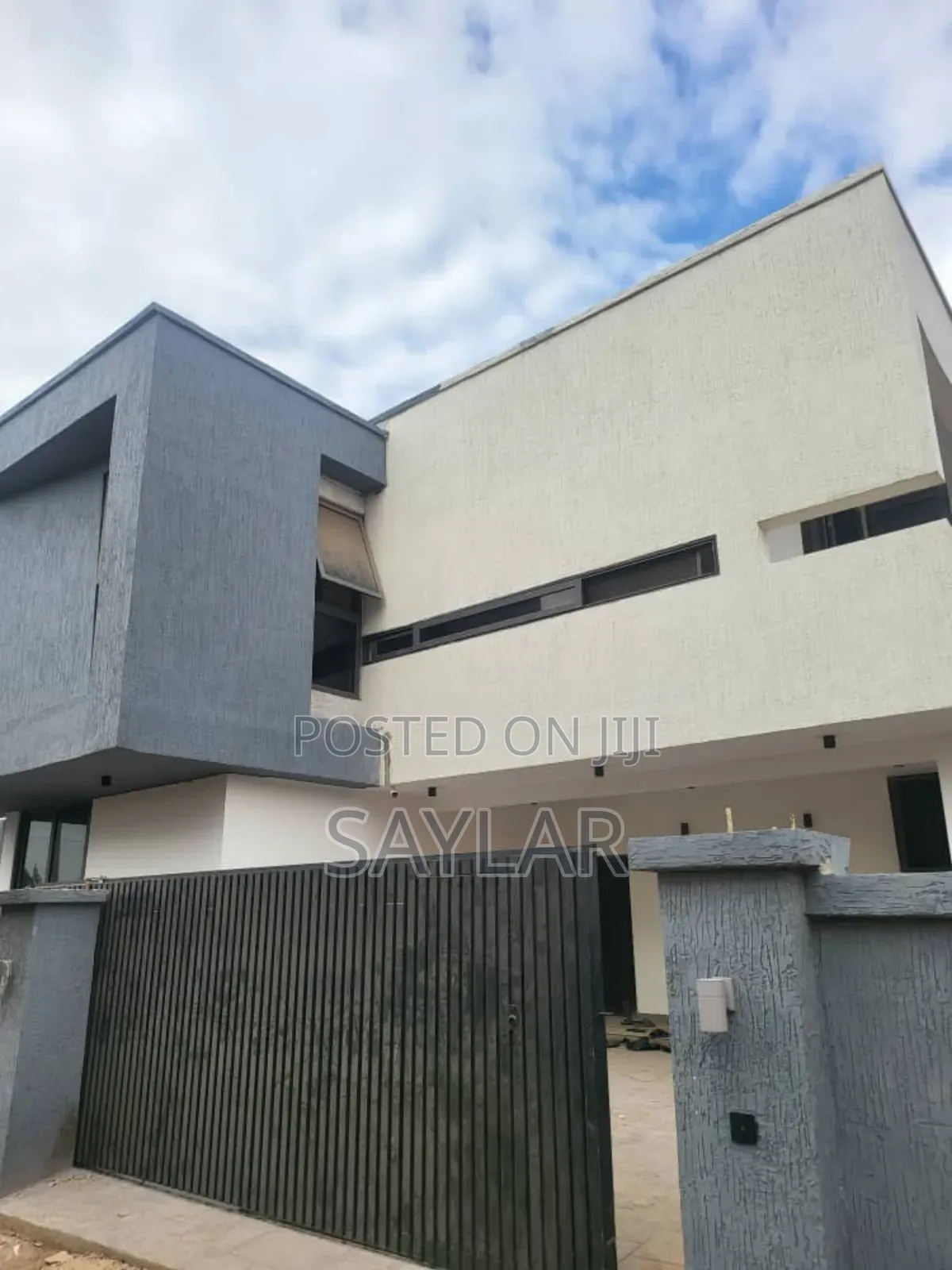 Furnished 4bdrm Duplex in Enjoy Estates, Tema Metropolitan for sale - 4 bedroom House in Greater Accra, Tema Metropolitan - Sale