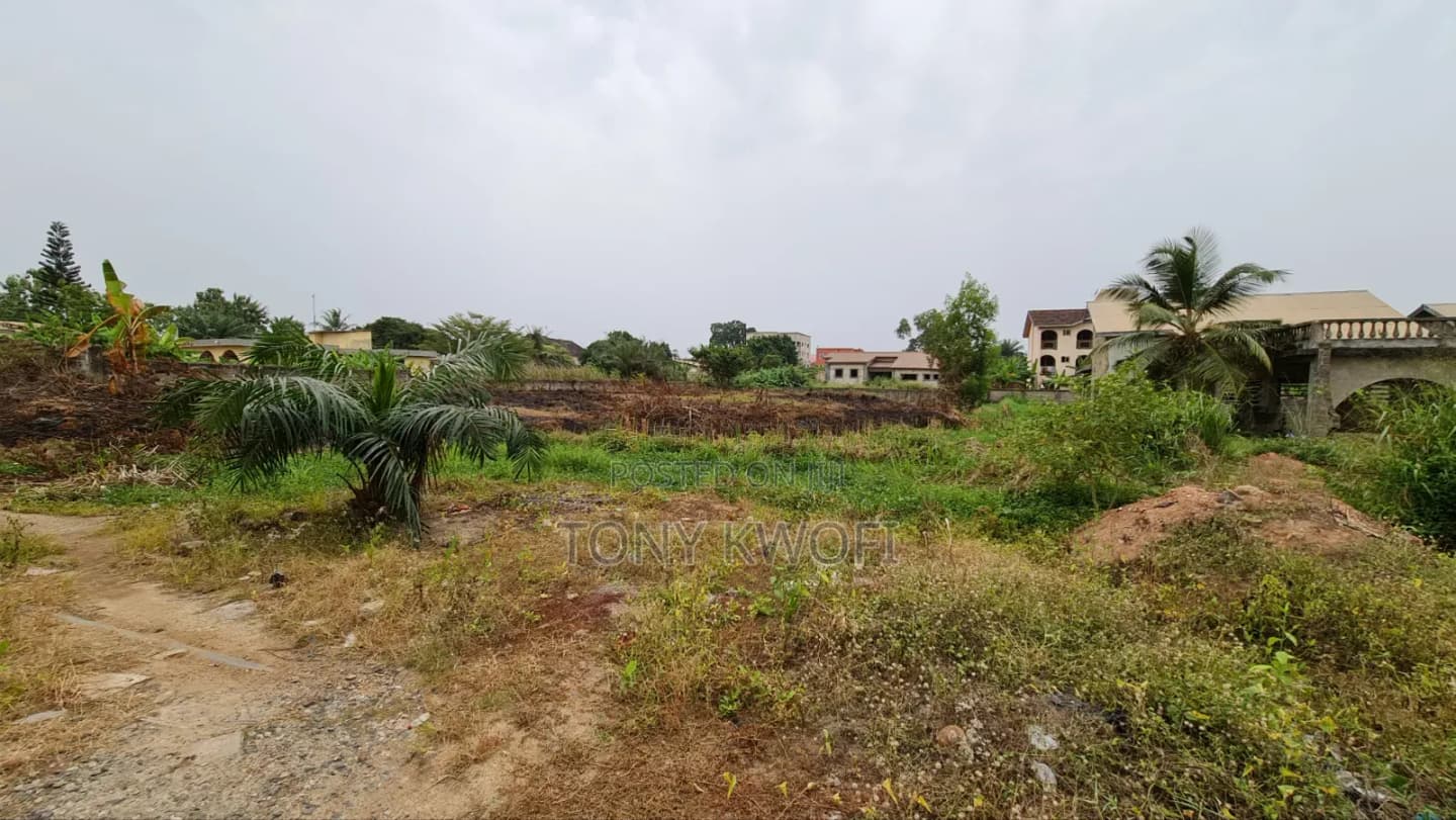 192 X 126ft Land Airport Ridge Takoradi - Land in Western Region, Takoradi, 15/09 - Sale
