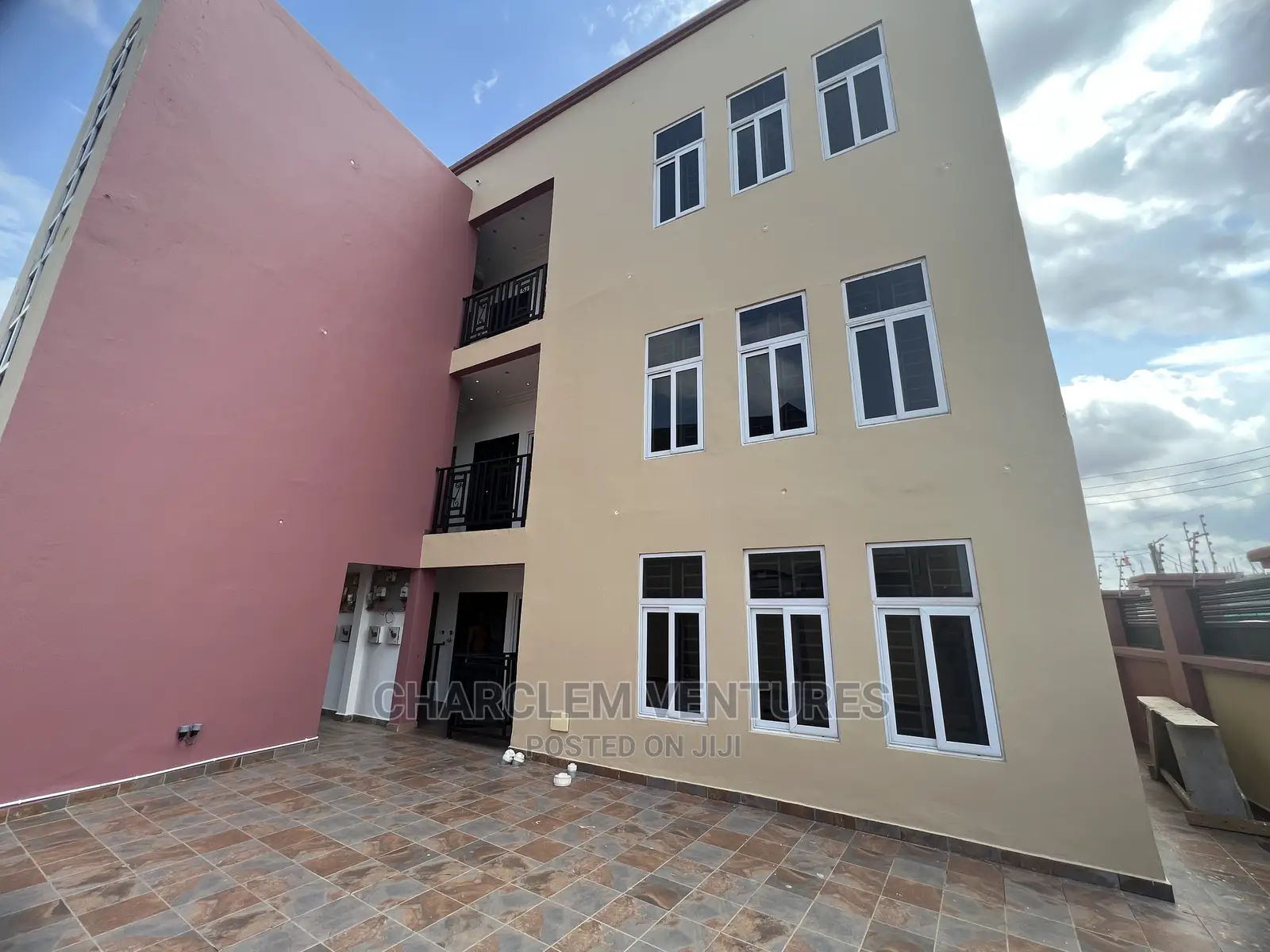 2bdrm Apartment in Charclem Ventures, East Legon for Rent - 2 bedroom Apartment in Greater Accra, East Legon - Rent