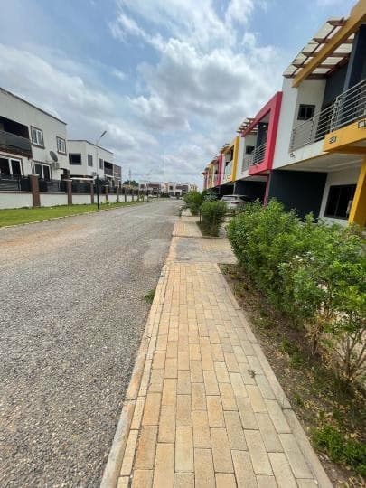 3 bedroom townhouse for rent at Adenta - 3 bedroom House in Adenta - Rent