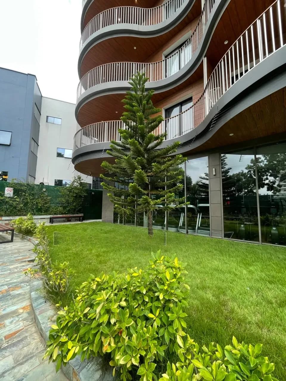 Furnished 2bdrm Apartment in Airport Residentials for rent - 2 bedroom Apartment in Greater Accra, Airport Residential Area - Rent