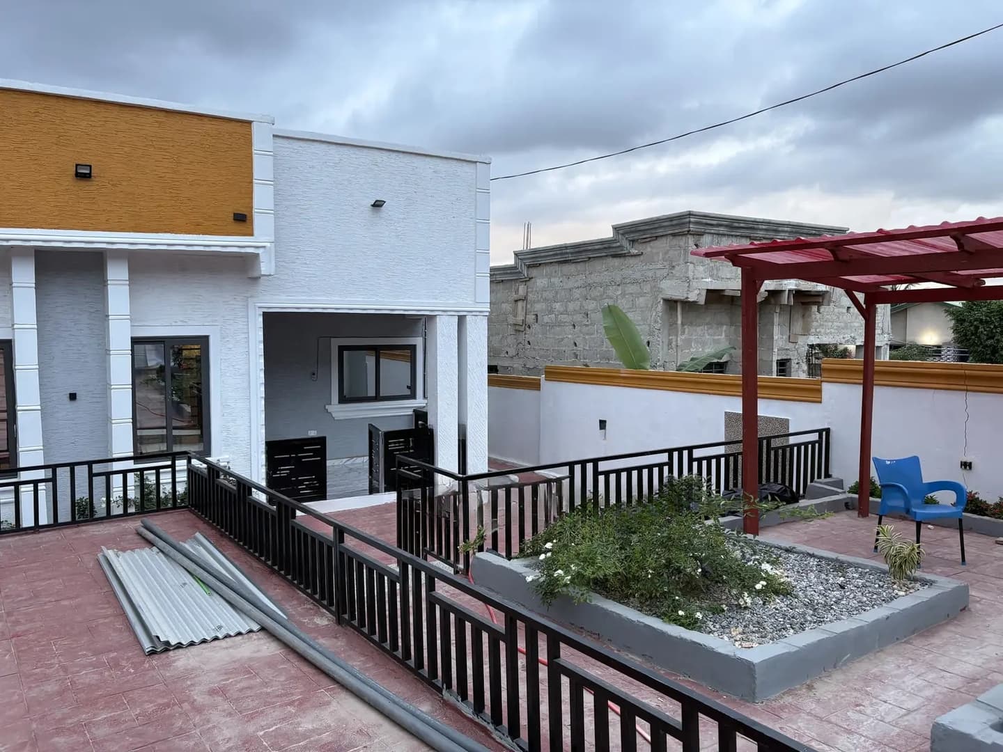 4bdrm House in Buokrom Estate Area., Kwabre for sale - 4 bedroom House in Ashanti, Kwabre - Sale