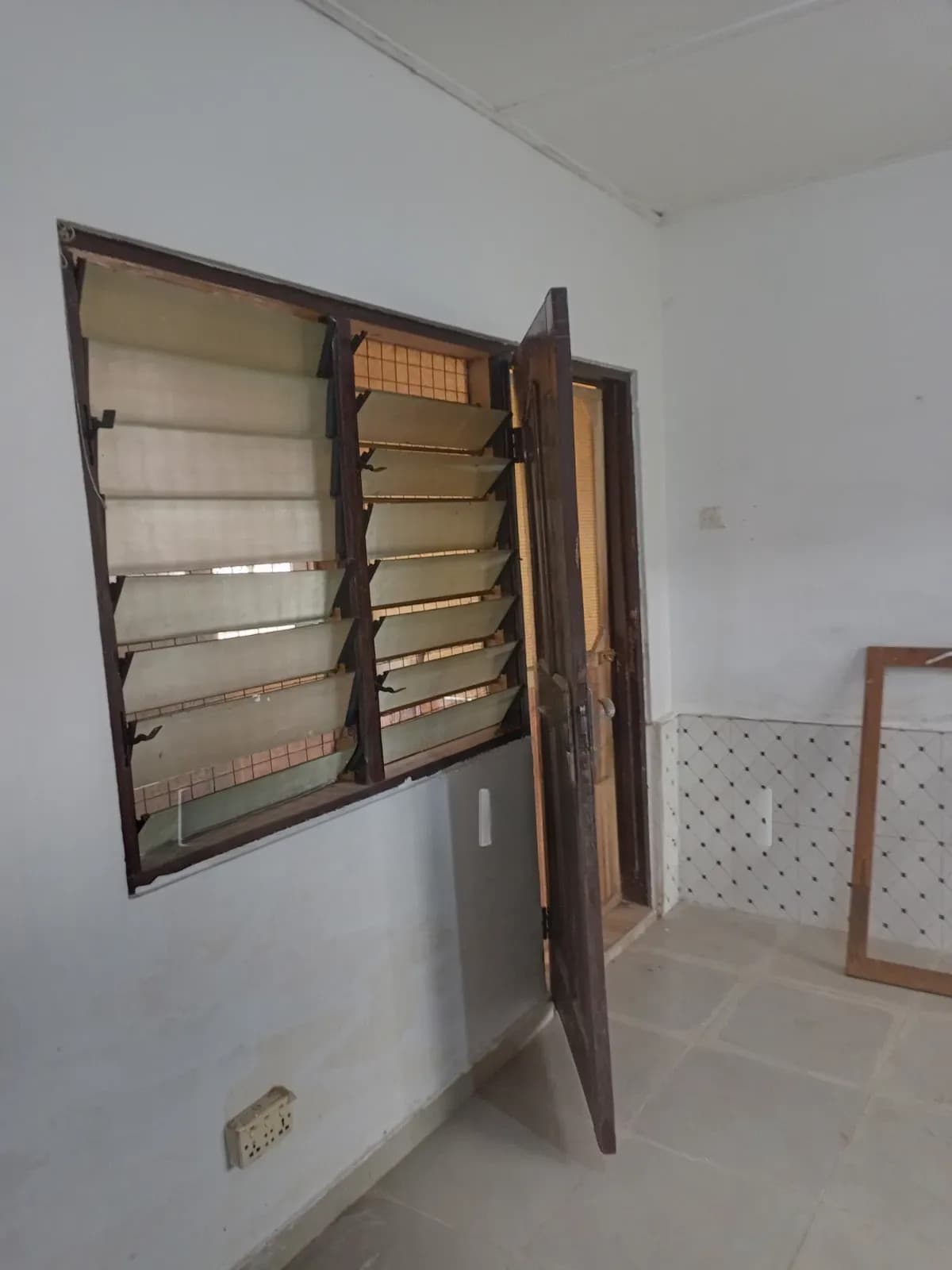 1bdrm House in Aneeja Hospital, Ola Achool Area for rent - 1 bedroom House in Greater Accra, Tantra Hills, Ola Achool Area - Rent