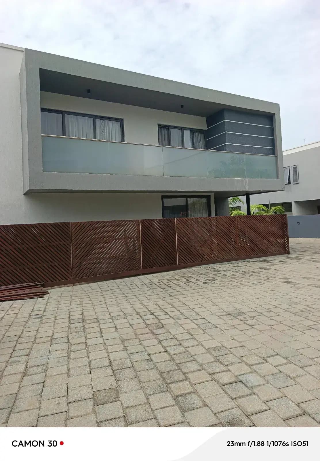 4bdrm Townhouse / Terrace in Seekers Realty, Cantonments for rent - 4 bedroom House in Greater Accra, Cantonments - Rent