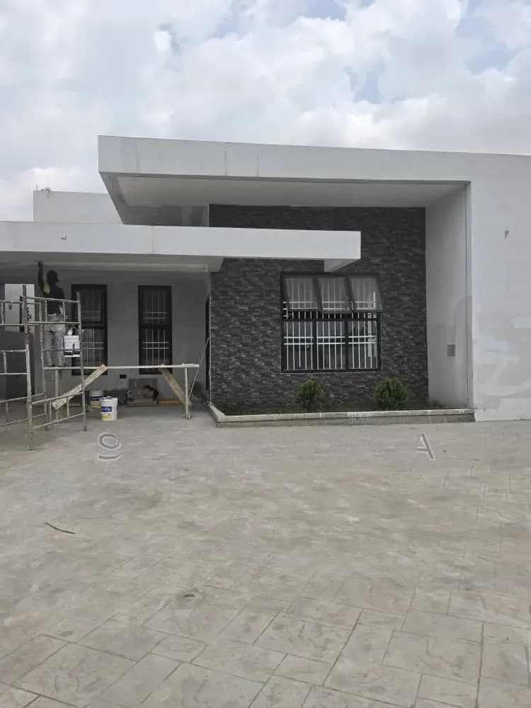 3bdrm House in East Legon Hills, School Junction for sale - 3 bedroom House in Greater Accra, Ashaley Botwe, Ashaley Botwe School Junction - Sale