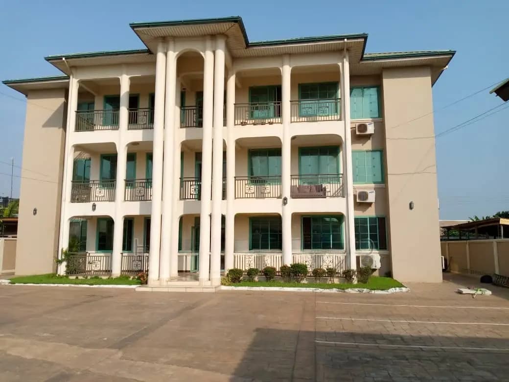 3bdrm Apartment in Upsa Area, East Legon for rent - 3 bedroom Apartment in Greater Accra, East Legon - Rent