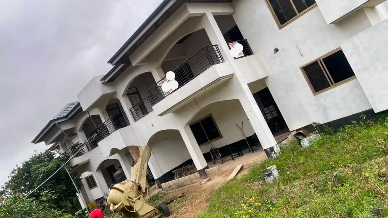 12bdrm Block of Flats in Super Elite Estate, Sowutwuom for sale - 12 bedroom House in Greater Accra, Sowutwuom - Sale