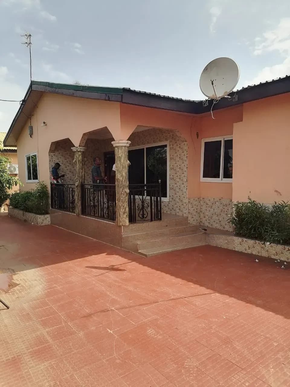 3bdrm House in Kutunse Satellite, Amasaman for sale - 3 bedroom House in Greater Accra, Ga West Municipal, Amasaman - Sale