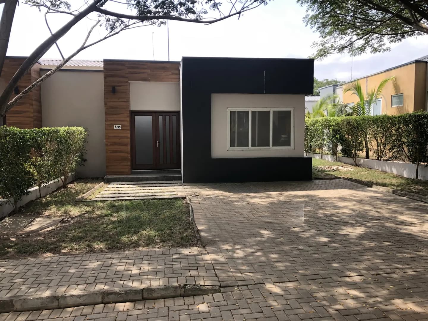 3bdrm Bungalow in Elaffhomesgh, East Legon for rent - 3 bedroom House in Greater Accra, East Legon - Rent